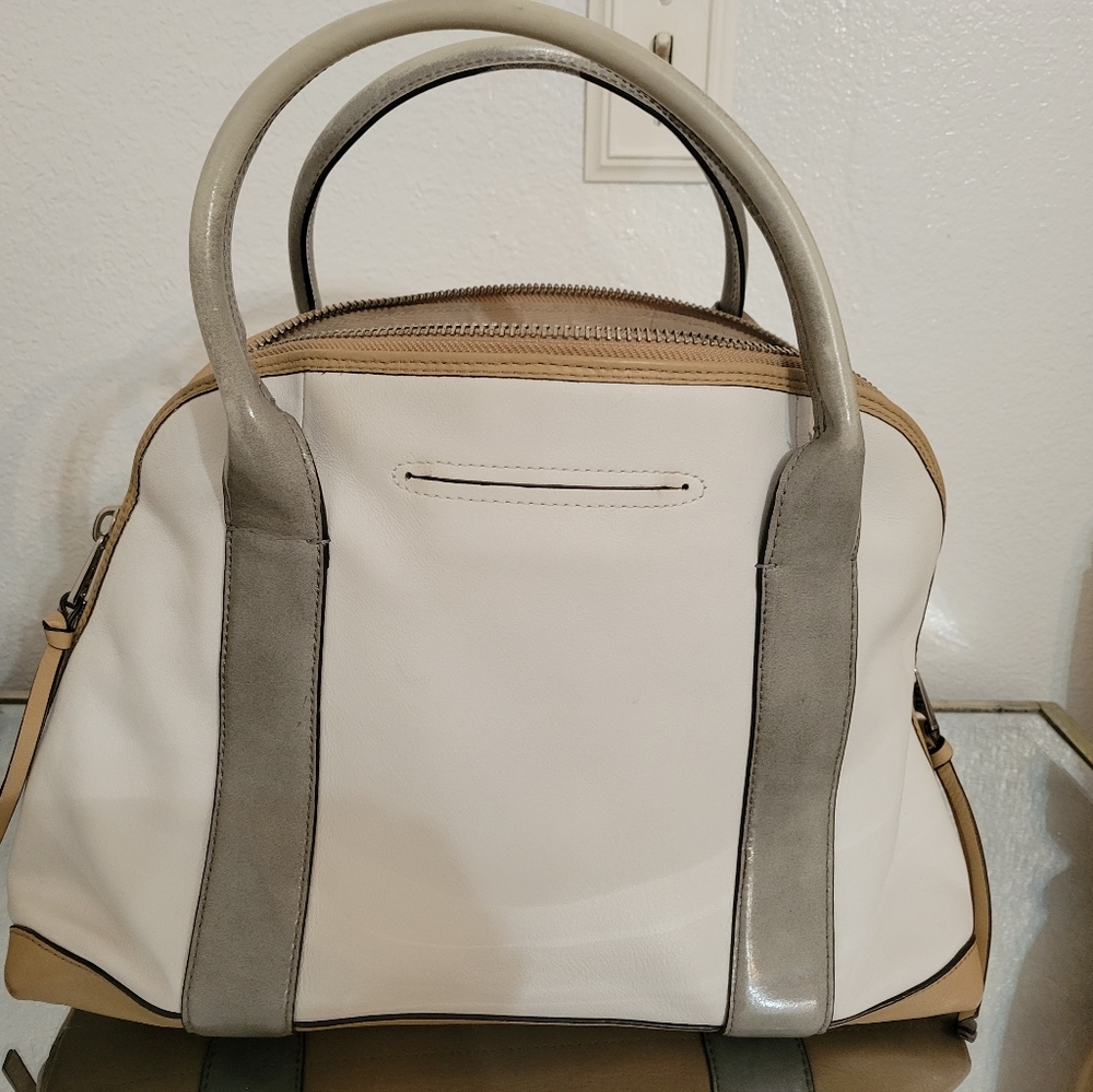Coach White and Tan Leather Handbag - Picture 4 of 9